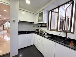 Parkview Apartments (D23), Apartment #561506011